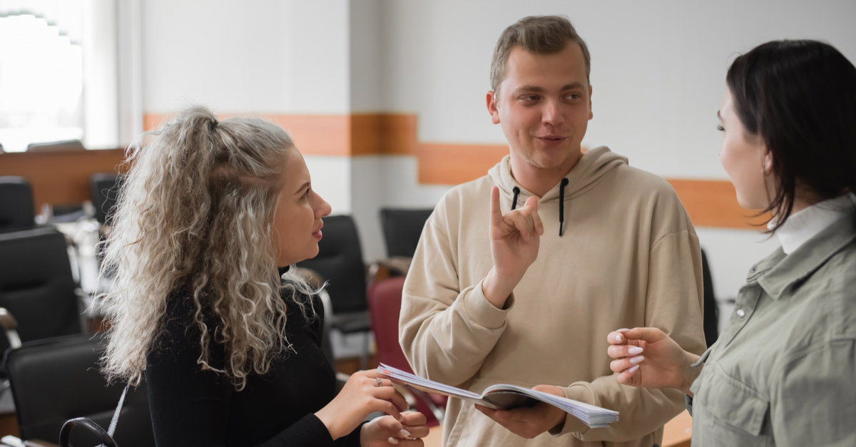 «Тинькофф» организовал собственную стипендиальную программу для студентов