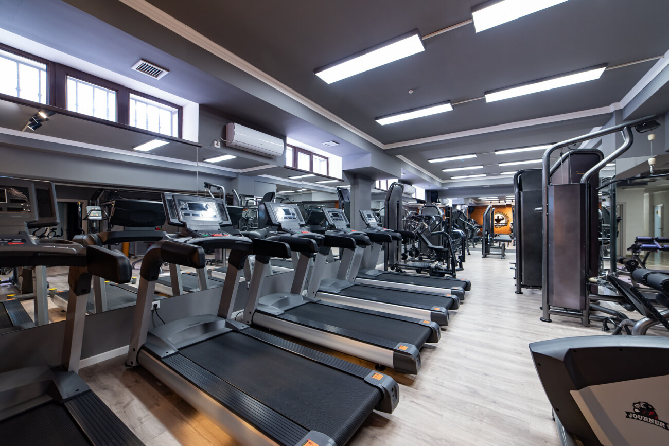 Начало года было хорошим, в марте продажи встали: как российский рынок фитнеса переживает новый кризис