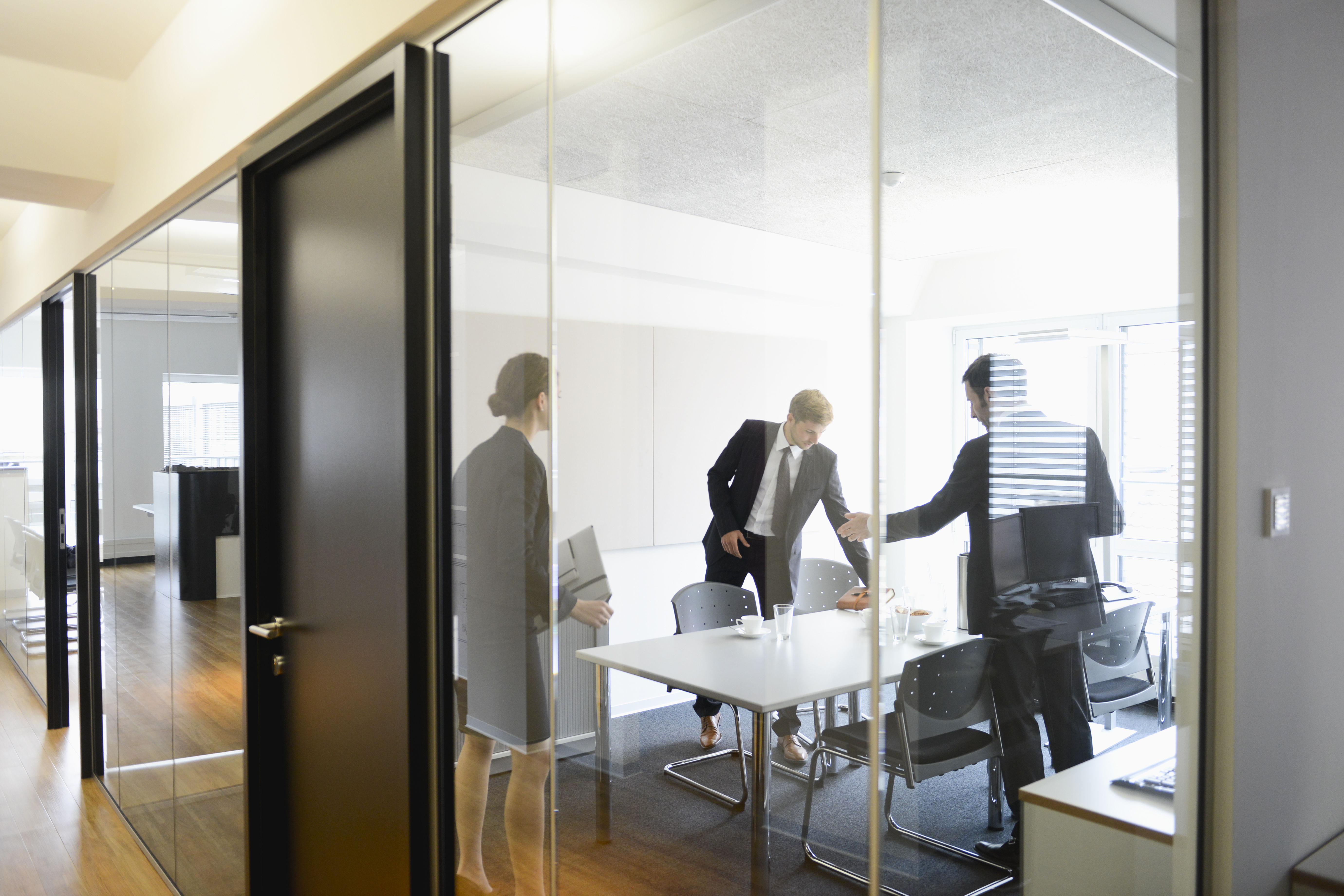 Как и когда компания имеет право отправить людей в простой?