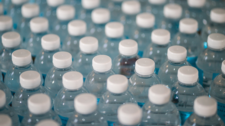 Производители пластиковой упаковки подняли цены до 50%