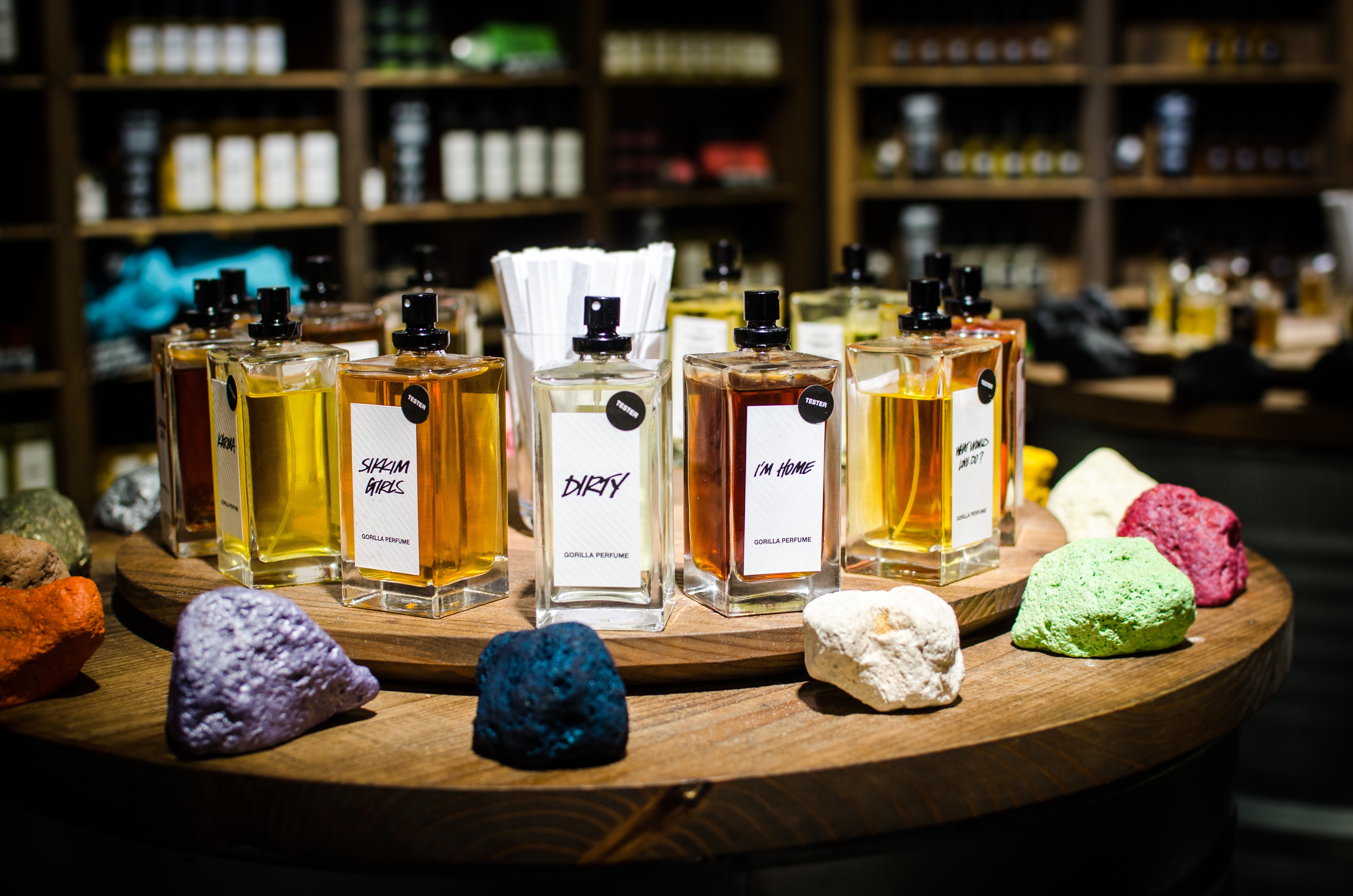 Lush создала вендинговый аппарат косметических средств