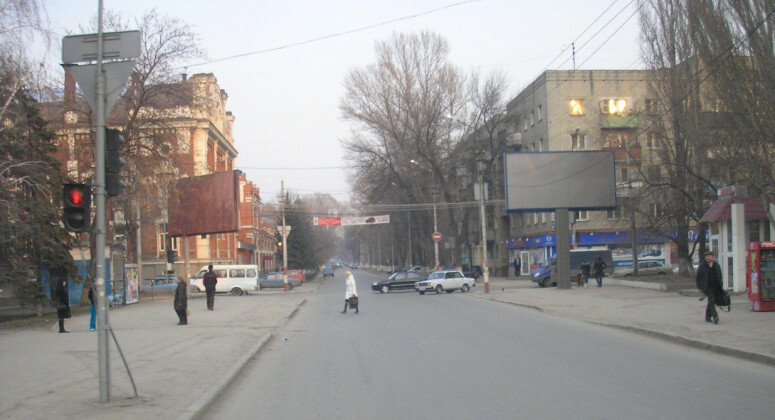 Размещение рекламы на фасадах жилых домов потребует согласие собственников