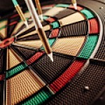 Важное за неделю: запуск программы помощи бизнесу от VK и внедрение платной подписки для бизнес-аккаунтов в WhatsApp