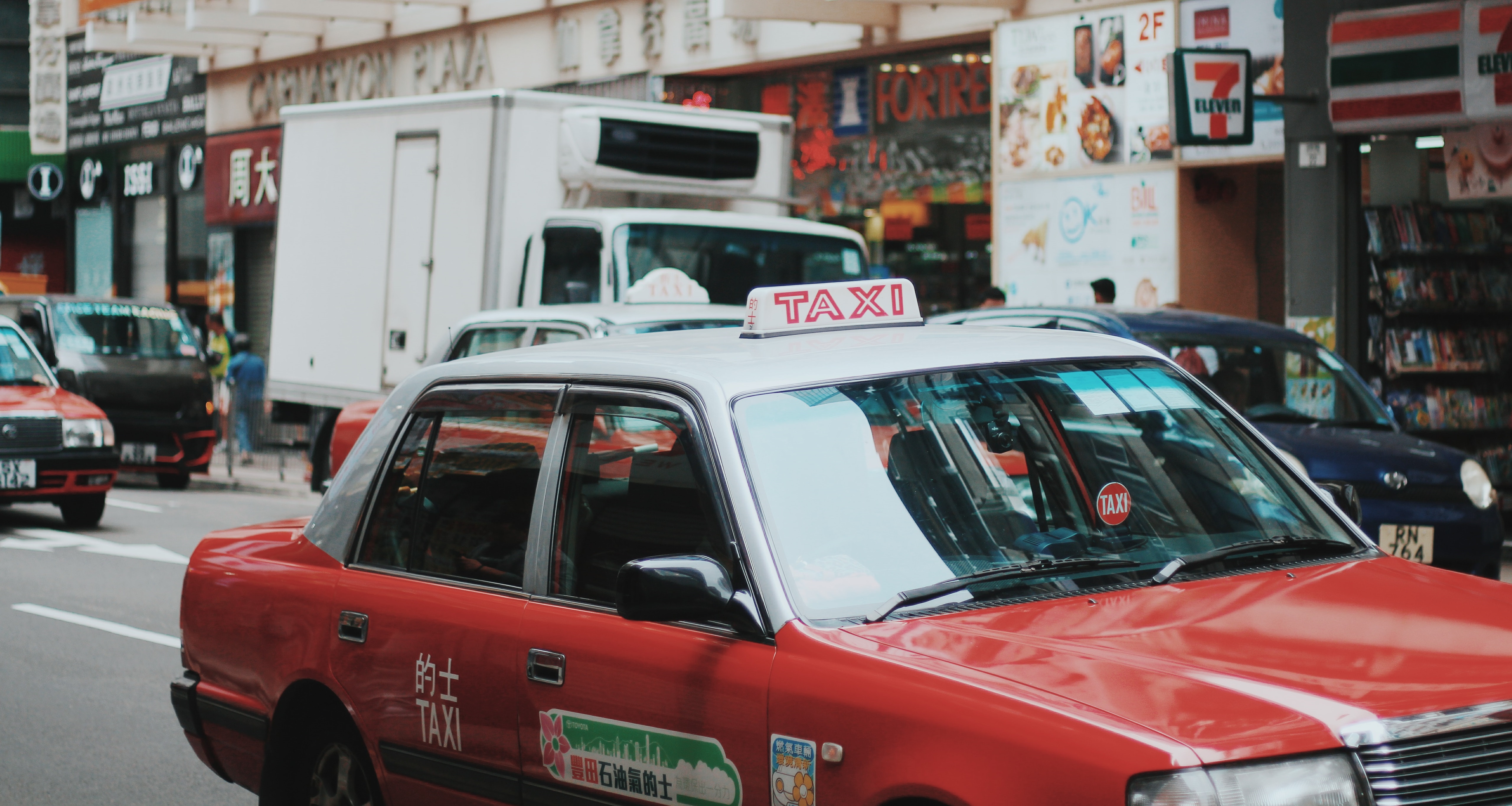 Беспилотники Pony.ai  получили первую лицензию такси в Китае