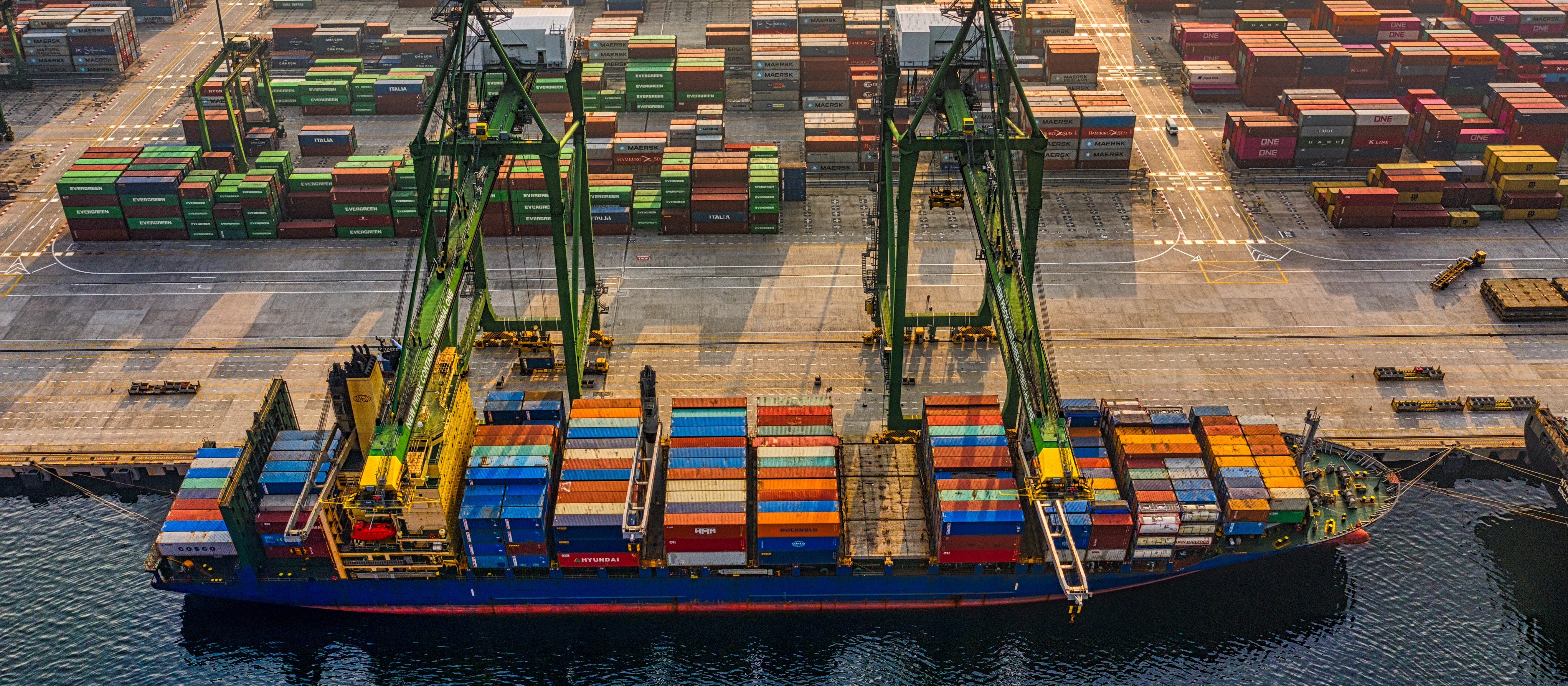 Застрявшие в Бельгии люксовые авто для продажи в РФ будут распроданы на других рынках