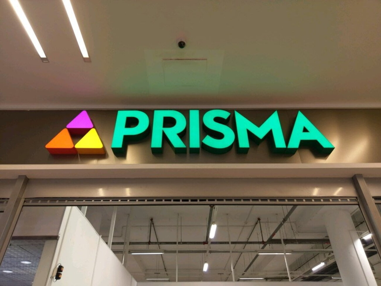 Новости и тексты на фоне 70 дня «операции»: ритейлерам могут снять лимит по доле рынка, авиадиспетчеры просят госпомощь