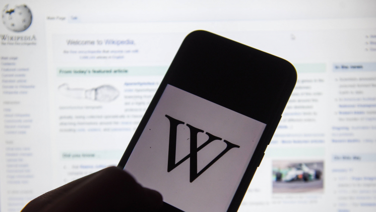 Владельца «Википедии» обязали открыть представительство в России