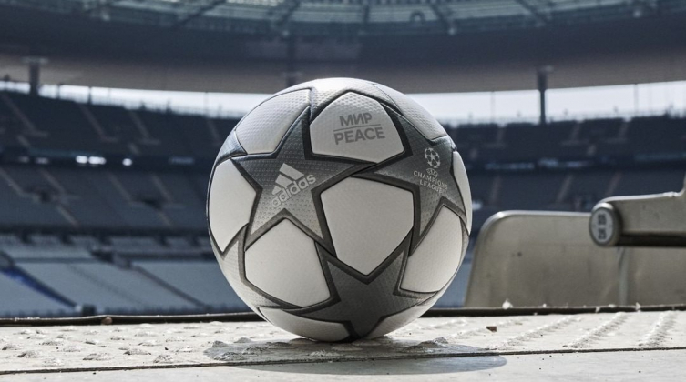 В финале Лиги чемпионов сыграют мячом с надписью «мир»