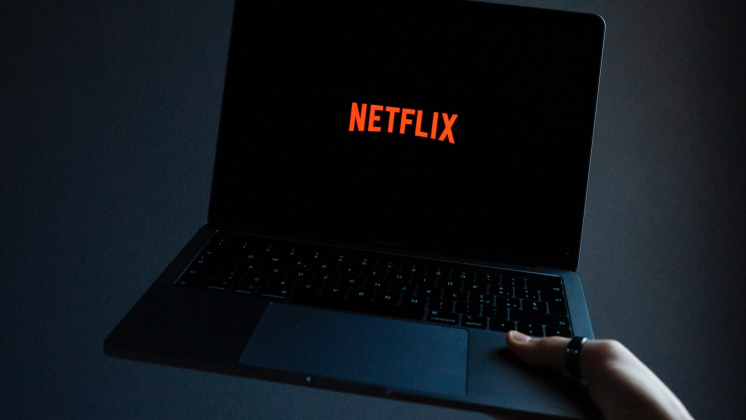 Netflix стал недоступен в России