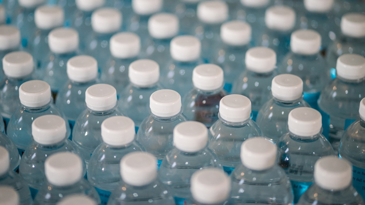 Власти предложили производителям упаковки отвечать за её утилизацию