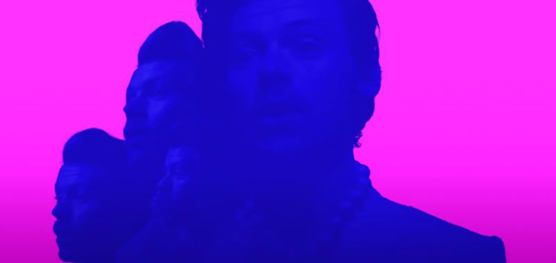 Гарри Стайлс стал новым «силуэтом» в рекламе Apple