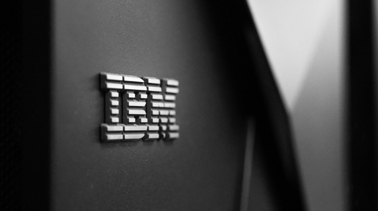IBM прекращает работу в России