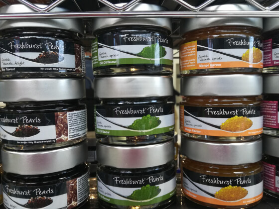 Минпромторг предложил начать эксперименты по маркировке консервов и газировки