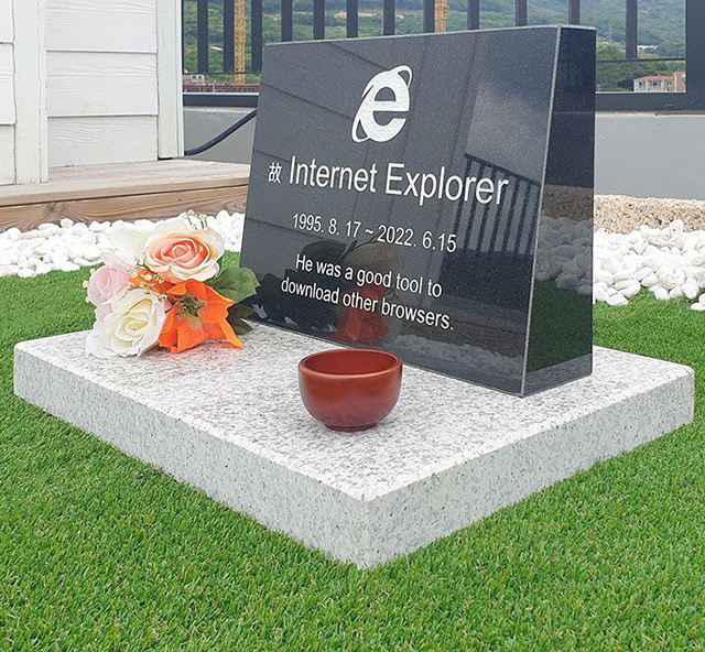 Tombstone For Internet Explorer