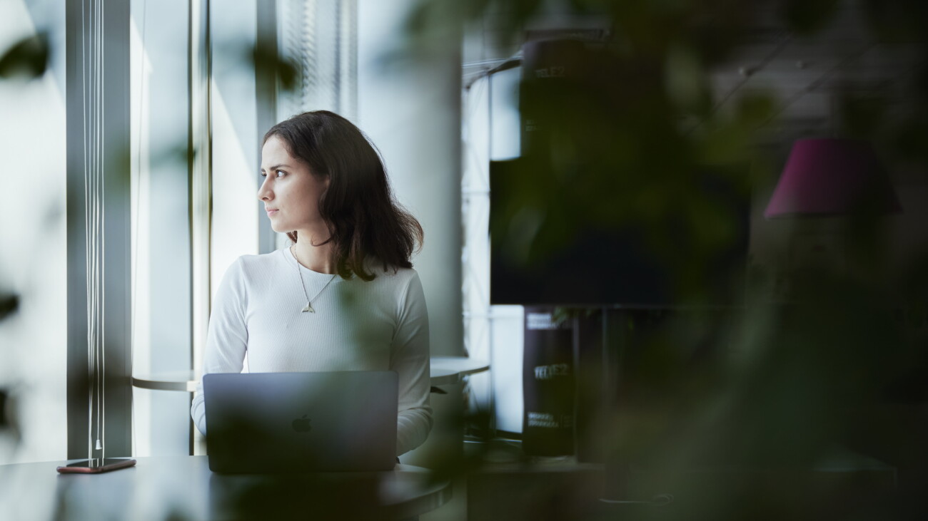 Мы весь день подглядывали за UX/UI-дизайнером. Вот чем он занимается