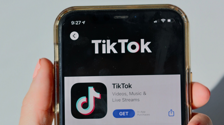TikTok опроверг слухи о снятии ограничений для российских пользователей