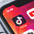 Дети и подростки стали тратить больше времени на TikTok, чем на YouTube