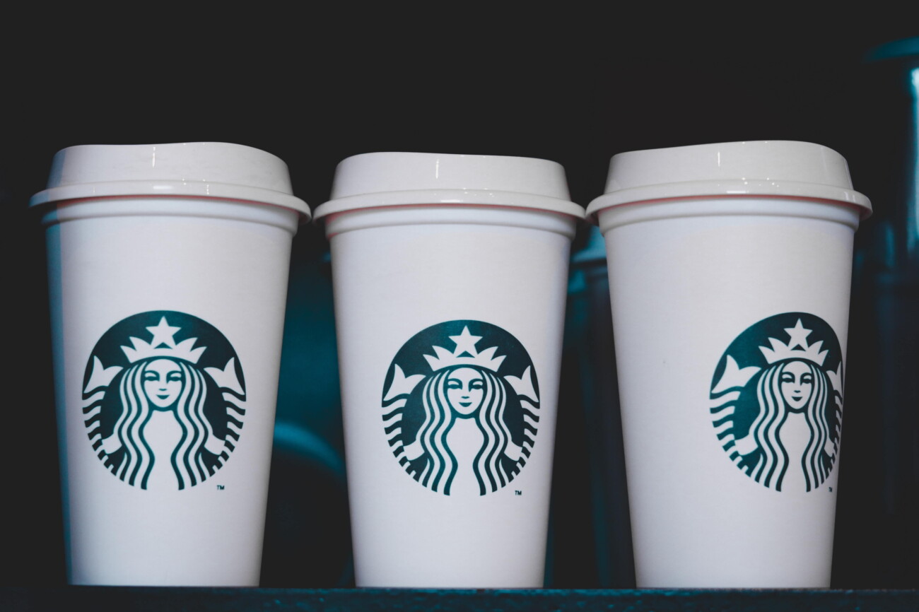 Новыми владельцами кофеен Starbucks в России станут ресторатор Антон Пинский и Тимати