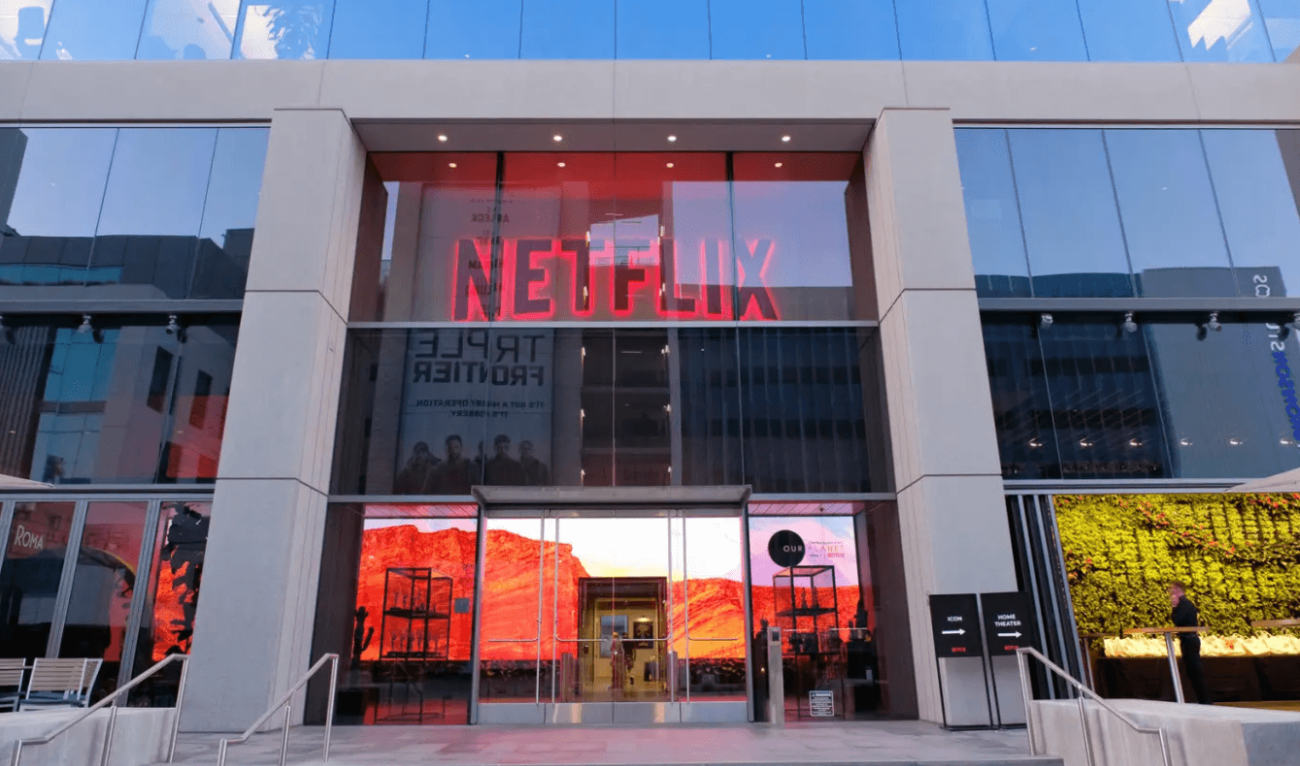 Количество подписчиков Netflix упало на 970 тысяч за квартал против апрельского прогноза в 2 млн