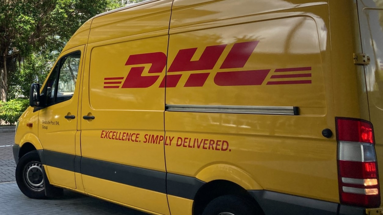 DHL Express прекратит доставку по России с 1 сентября