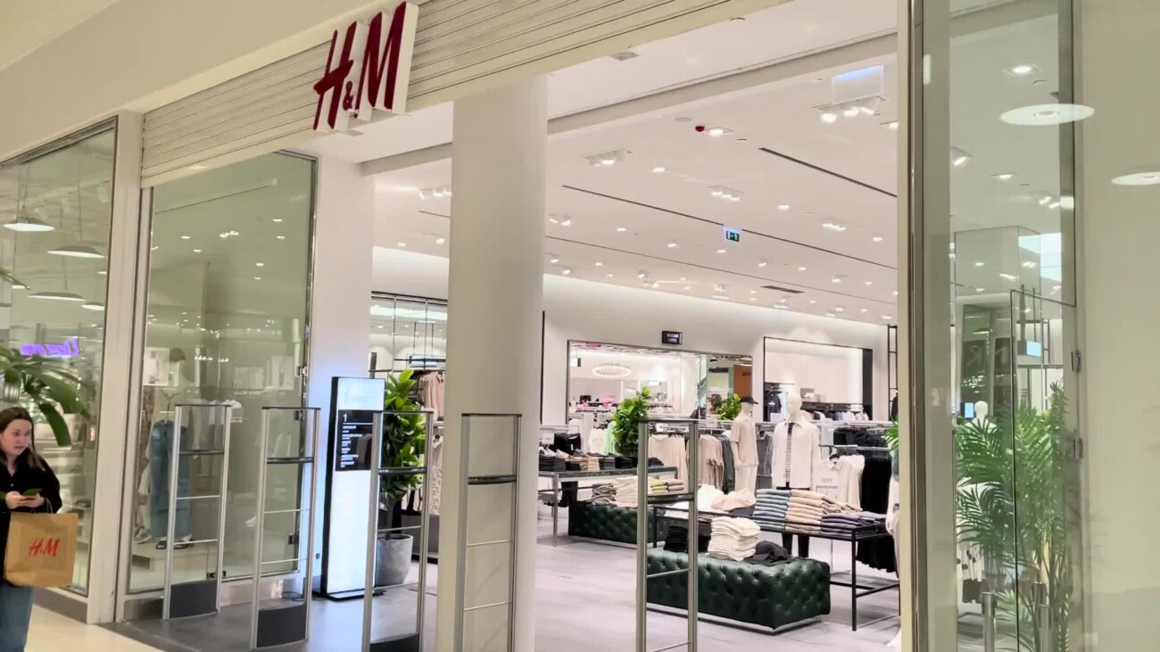 H&M открыла первые магазины в Москве для продажи остатков — без ажиотажа и скидок