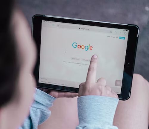 Google начал раскатывать алгоритм, направленный на борьбу с некачественным контентом