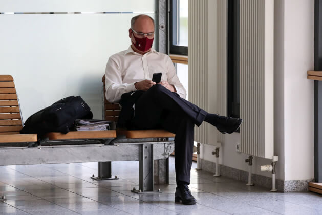 Три тысячи иностранных компаний приостановили работу в России