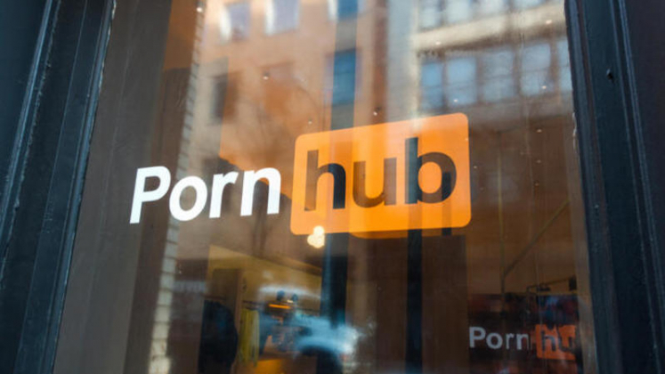 Instagram* навсегда заблокировала страницу Pornhub