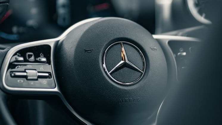 Mercedes-Benz продаст завод в Подмосковье дилеру «Автодом»
