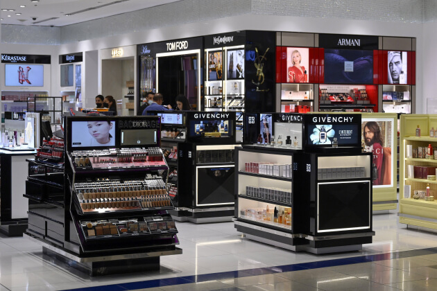 Lancôme, Yves Saint Laurent и Giorgio Armani возобновят поставки в Россию