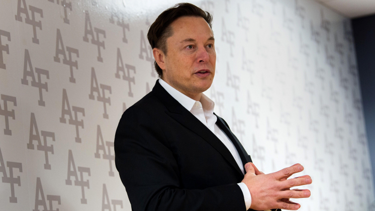 SpaceX Илона Маска разместит рекламу в Twitter за $250 тыс.