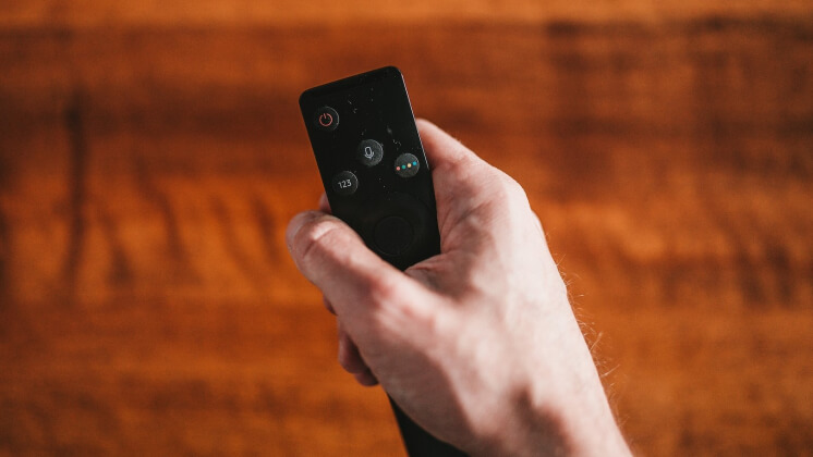 Российские маркетплейсы потратили более 1 млрд рублей на ТВ-рекламу в преддверии распродаж