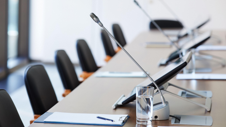 Госдума приняла закон о запрете ЛГБТ-пропаганды