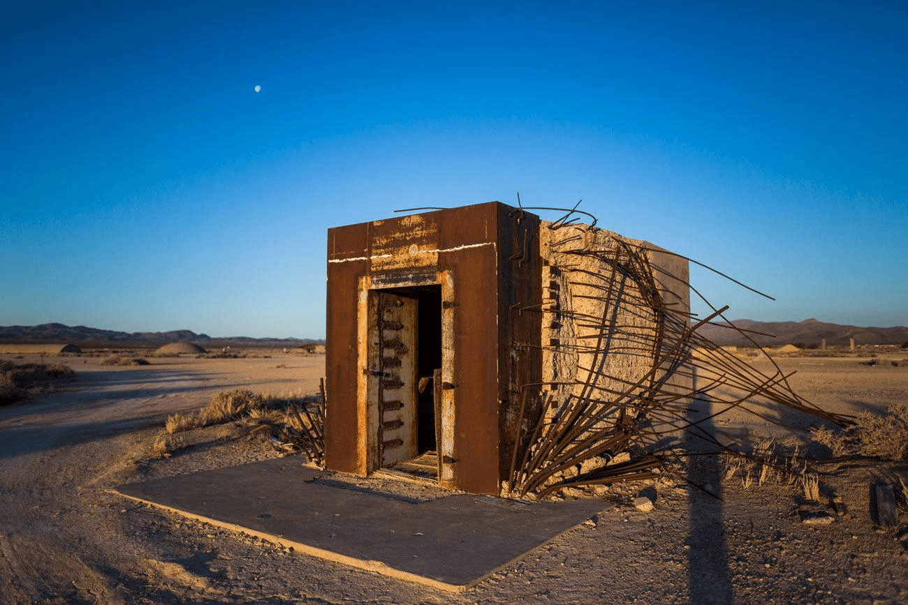 Коротко: почему банки США закрывают отделения с банковскими ячейками