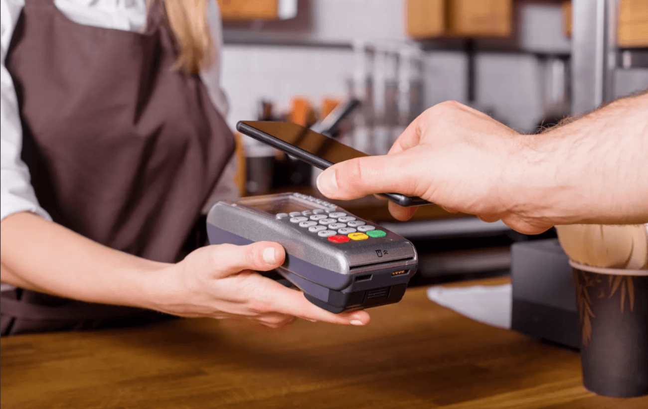 День 299: L’Occitane может снова сменить название в России, НСПК обязала банки интегрировать MirPay в интернет-магазинах