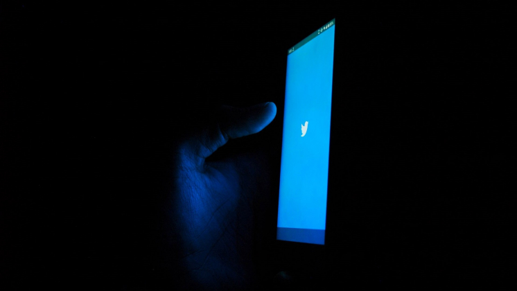 Twitter запретил публиковать ссылки на профили в других соцсетях