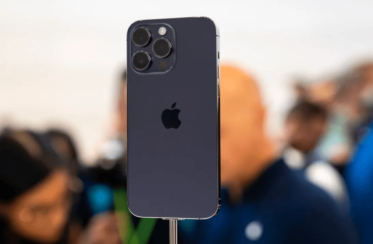 День 306: дилеры хотят создать закон об автобизнесе, Apple не стала адаптировать iPhone 14 под российские сети связи