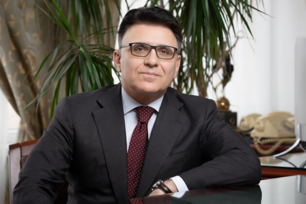 «Газпром-медиа» продлил контракт Александру Жарову до марта 2026 года