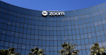 Zoom сократит 1300 человек, а его гендиректор урежет себе зарплату на 98%