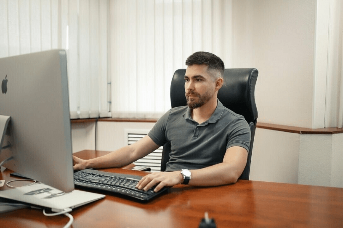 Руслан Фазлыев объявил об уходе из основанного им сервиса по созданию онлайн-магазинов Ecwid