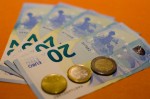 «Тинькофф Банк» ввел комиссию за пополнение счета валютой