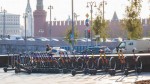 На электросамокатах и велосипедах за 2022 год в Москве доставили заказов на 260 млрд руб