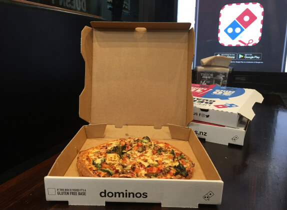 Domino's Pizza опровергла информацию о смене названия российских пиццерий