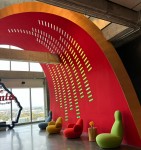 Google Curved Lobby Glow Wall In Atlanta