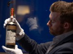 Бутылку виски Macallan продали на аукционе за рекордные $2,7 млн
