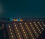 Google рассказал об улучшениях в Поиске и отношении к контенту, написанному нейросетями