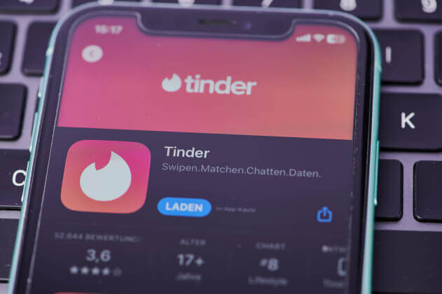 Аудитория Tinder в России просела на 90%