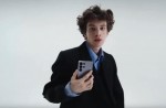 Марк Эйдельштейн представил флагмана Samsung с продвинутым ИИ