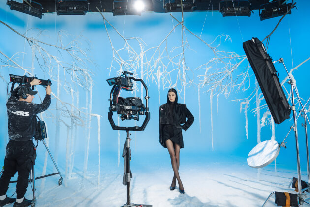 #СтопСнято: как AVA studio построили лес в павильоне для бренда «Меха Екатерина»