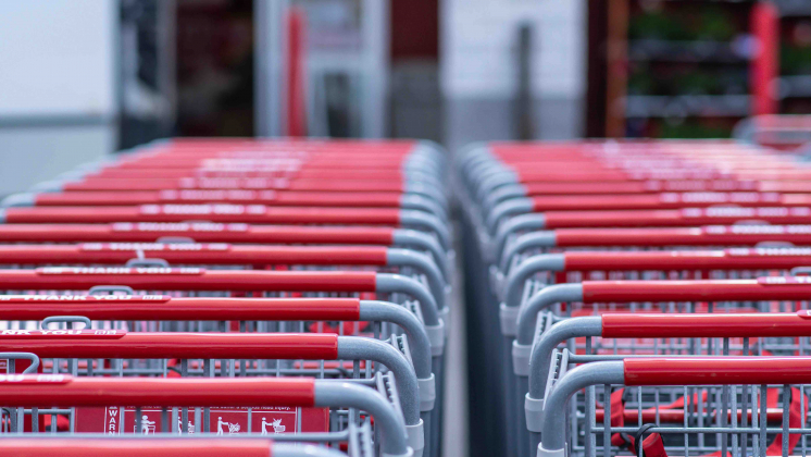 Продажи крупнейших FMCG-ретейлеров в России выросли на 22,6% за год